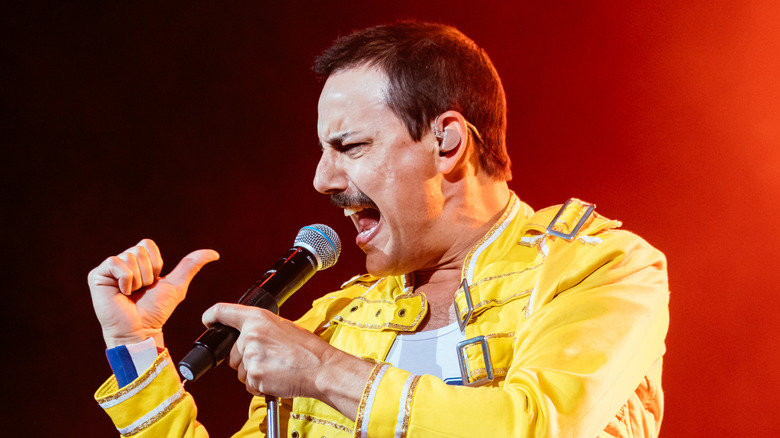 Freddie Mercury sur scène