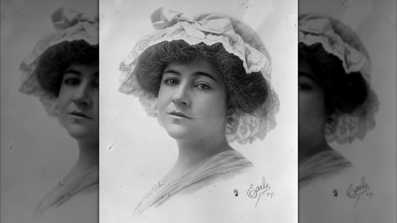 Portrait en studio de Dorothy Arnold