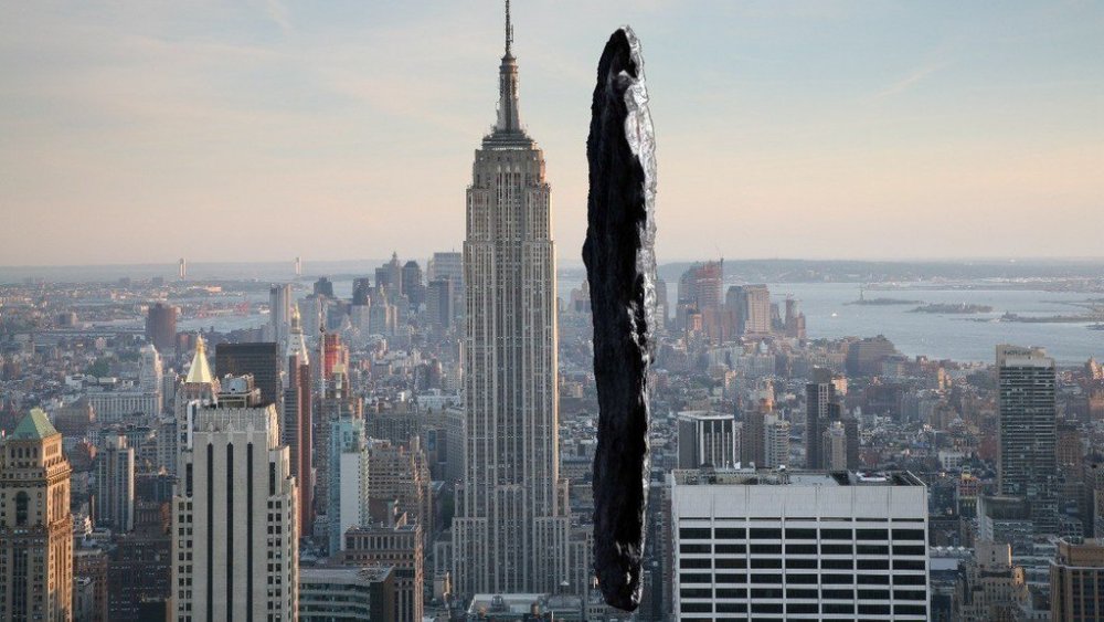 Comparaison de taille entre l'Empire State Building et Oumuamua