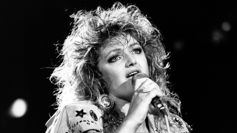Bonnie Tyler lors d'une séance photo promotionnelle dans les années 80