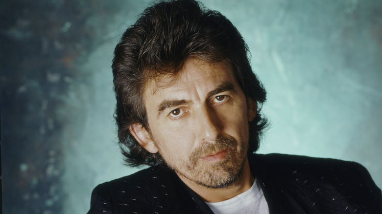 George Harrison en portrait de studio