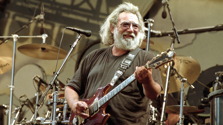 Jerry Garcia en concert avec les Grateful Dead
