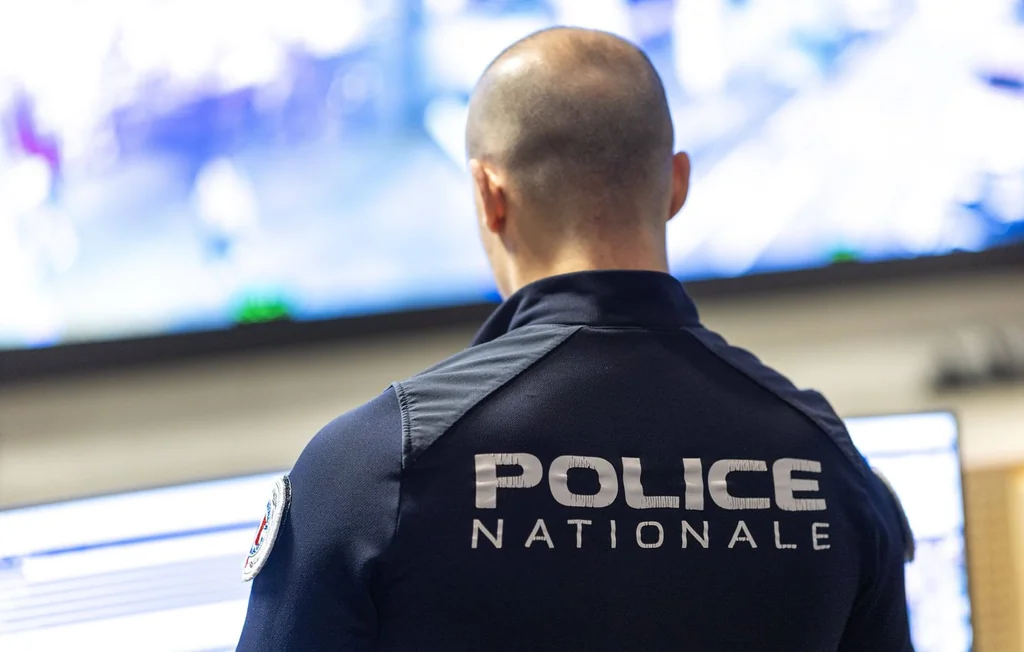 Nice : un adolescent de 13 ans avoue le meurtre de sa mère au marteau