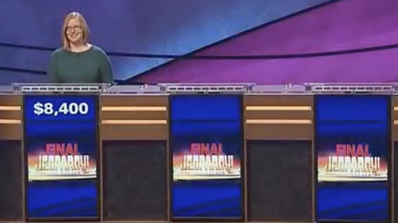 Kristin Sausville sur le plateau de Jeopardy!