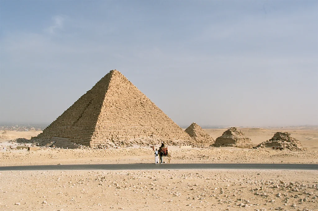 Pyramide de Mykérinos : deux cavités secrètes détectées après 4 500 ans