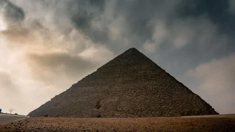 Combien coûterait la construction d&rsquo;une pyramide égyptienne aujourd&rsquo;hui ?