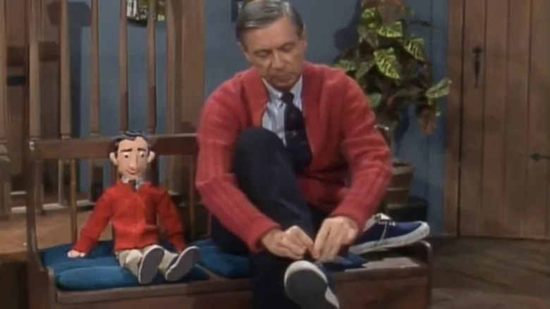 L'Importance Cachée des Pulls et Baskets de Mr. Rogers