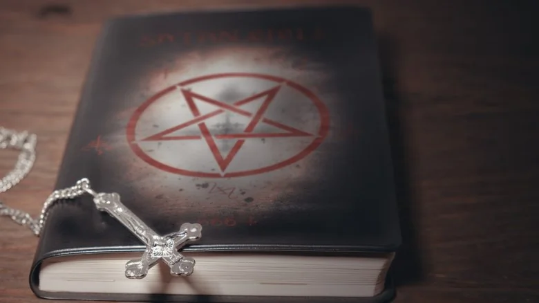 La vérité surprenante sur la Bible Satanique d'Anton LaVey