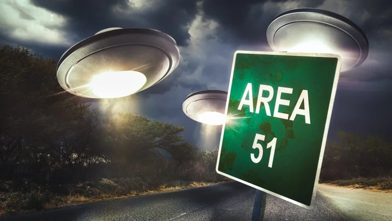 Le phénomène du Naruto Run et Area 51 expliqué