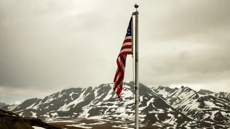 Pourquoi la Russie a-t-elle vendu l&rsquo;Alaska aux États-Unis ?