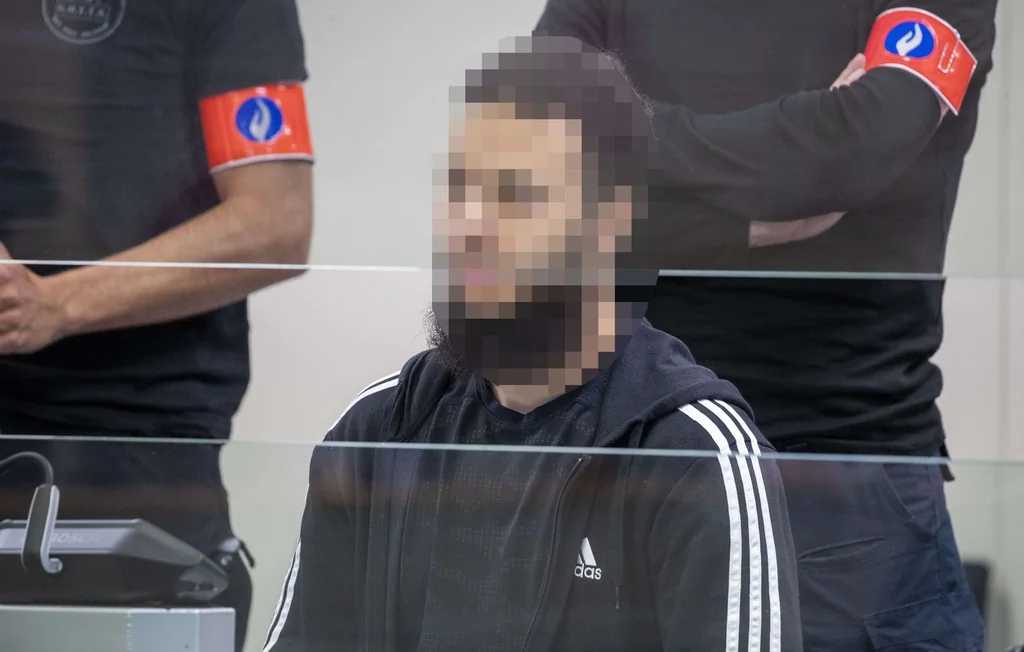 Attentats du 13-Novembre : parloirs assouplis pour Salah Abdeslam