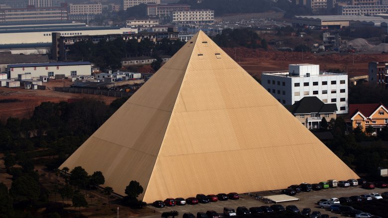 Pyramide moderne en Chine