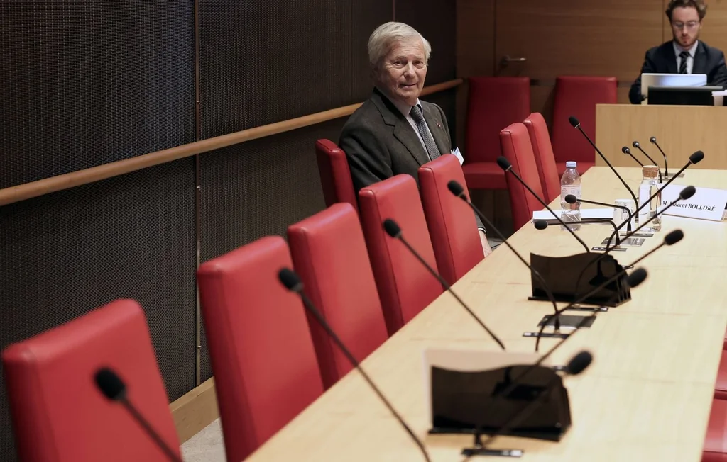 Crise chez Grasset : les auteurs jeunesse réclament une clause de conscience