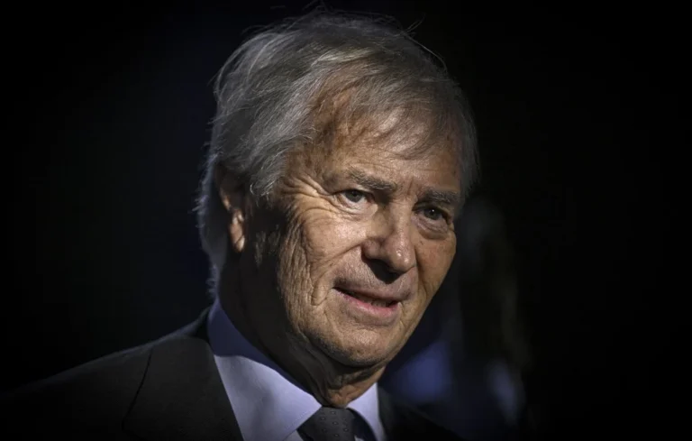 Crise chez Grasset : Vincent Bolloré répond au départ des auteurs