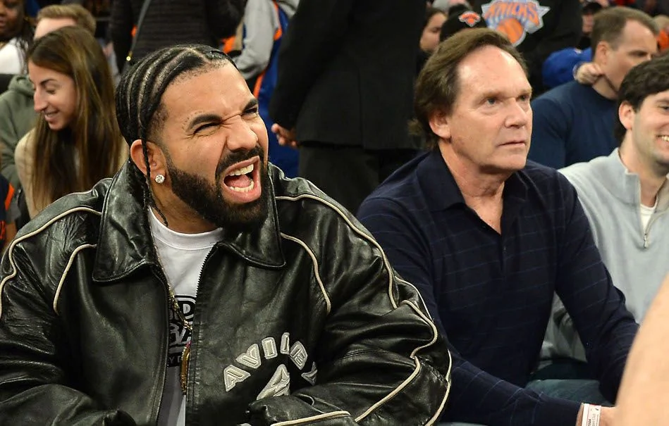 Drake : sa promotion glaciale sème le chaos à Toronto