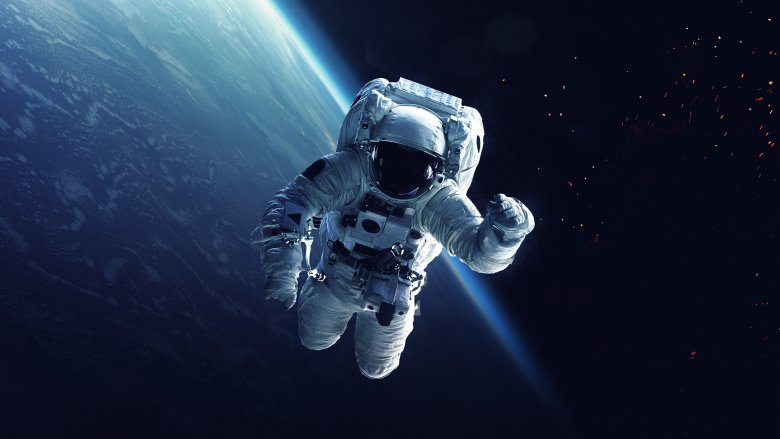 Astronaute dans l'espace
