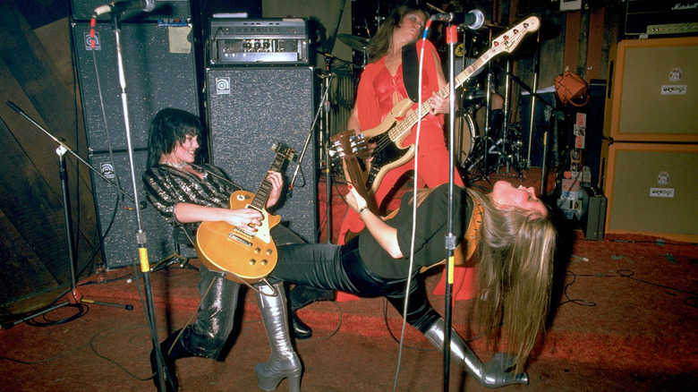 Joan Jett et Lita Ford sur scène