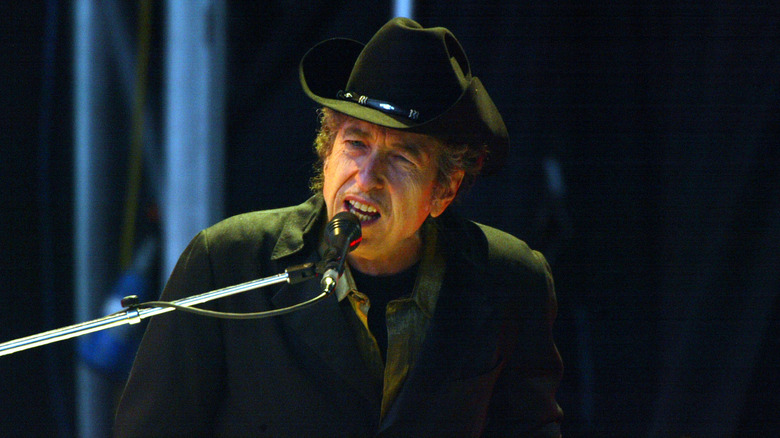 Bob Dylan sur scène en 2004
