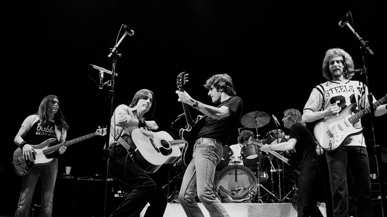Jackson Browne sur scène avec les Eagles