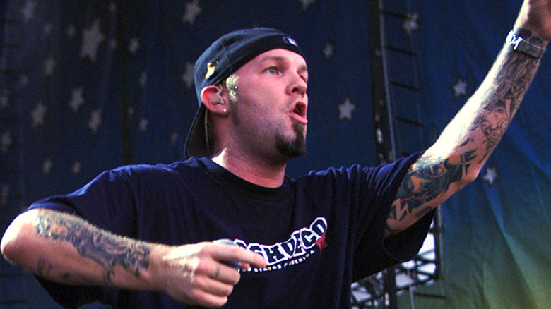 Fred Durst de Limp Bizkit à Woodstock 99