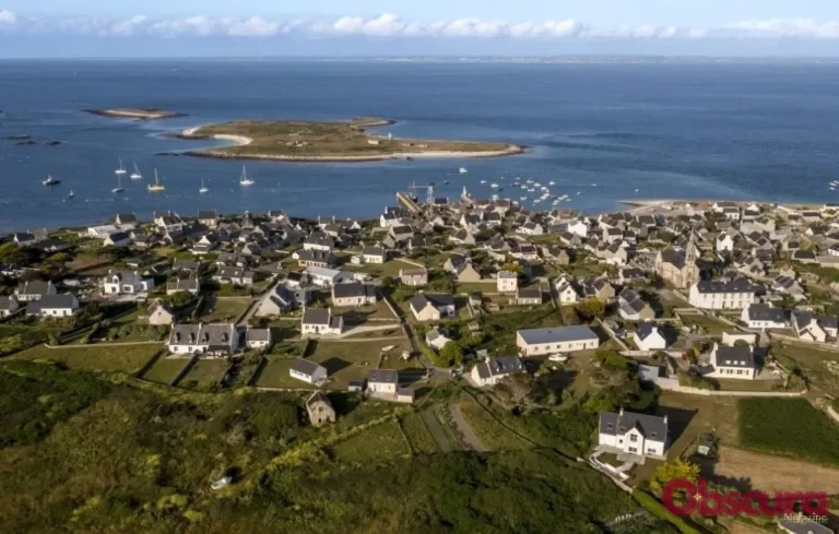 Molène : l&rsquo;île bretonne élit son maire et sauve ses privilèges fiscaux