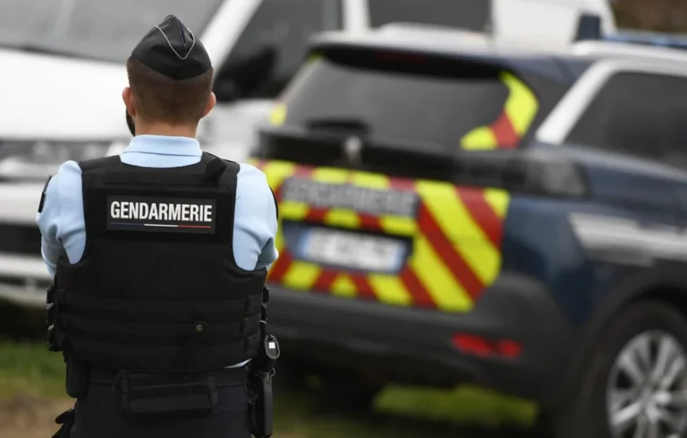 Nord : un homme perd la vie écrasé par son tracteur à Caestre