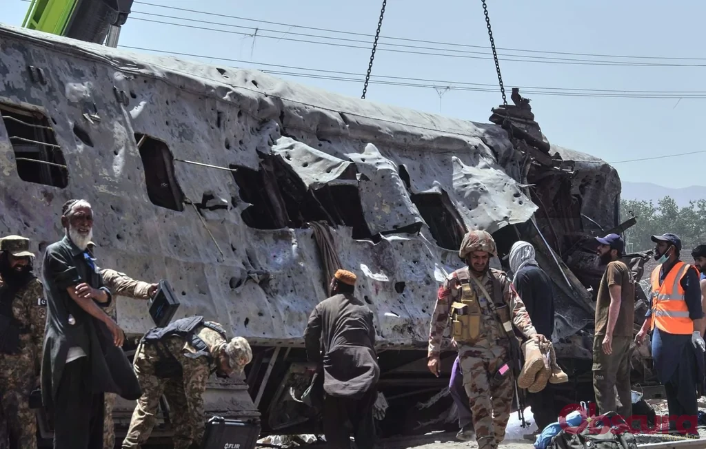 Pakistan : au moins 24 morts dans l'explosion d'un train