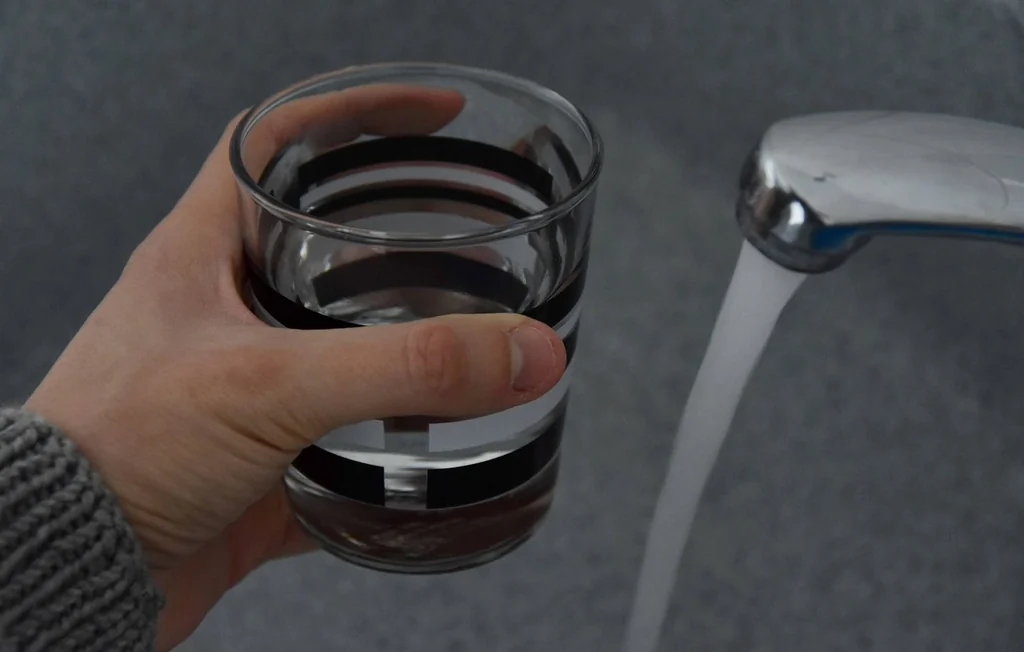 PFAS : la France encadre l'épandage des boues d'épuration