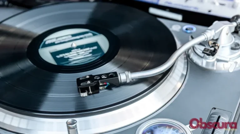 Platines vinyles des années 70 : le retour de l&rsquo;entraînement direct