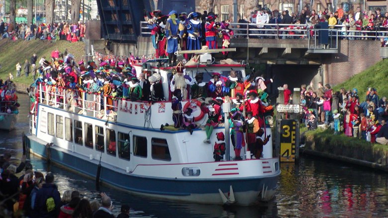 Sinterklaas sur son bateau à vapeur