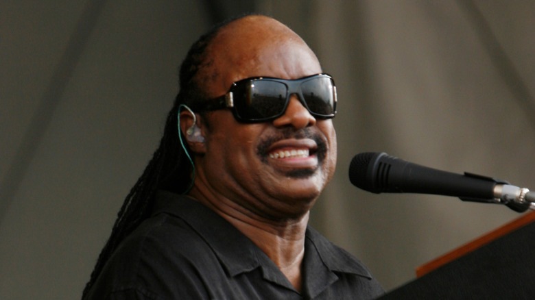 Stevie Wonder au piano