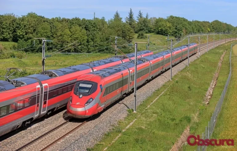 Deux TGV Trenitalia bloqués toute la nuit : 841 passagers sans clim