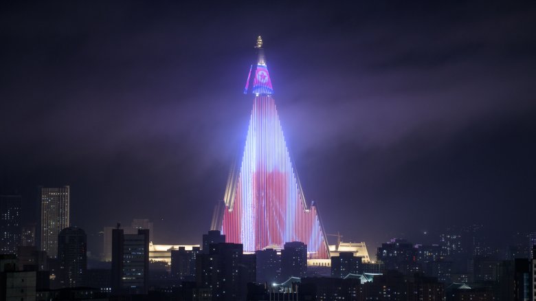 Spectacle lumineux sur l'Hôtel de la Mort en Corée du Nord