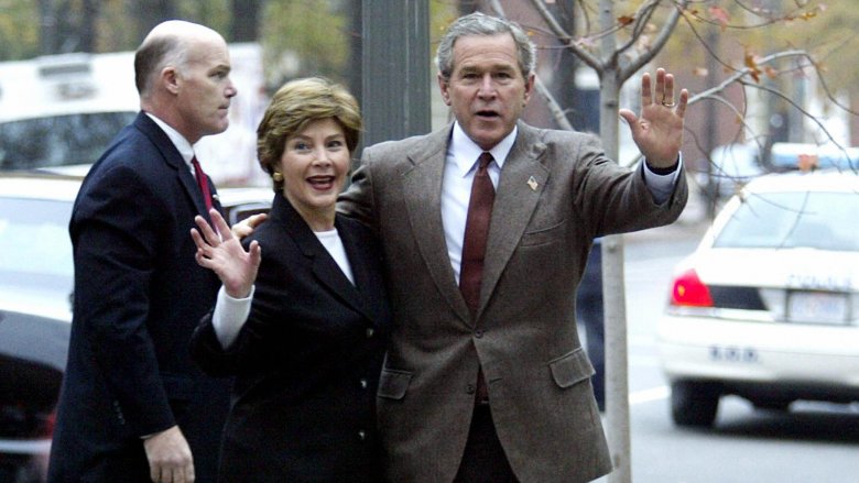 George W. Bush, Laura Bush et un agent du Secret Service