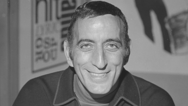 Jeune Tony Bennett souriant