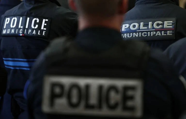 Villeneuve-Saint-Georges : 11 policiers municipaux en garde à vue