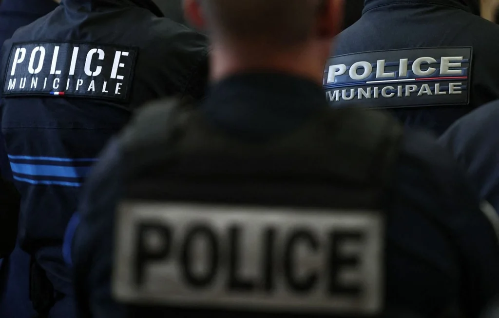 Villeneuve-Saint-Georges : 11 policiers municipaux en garde à vue