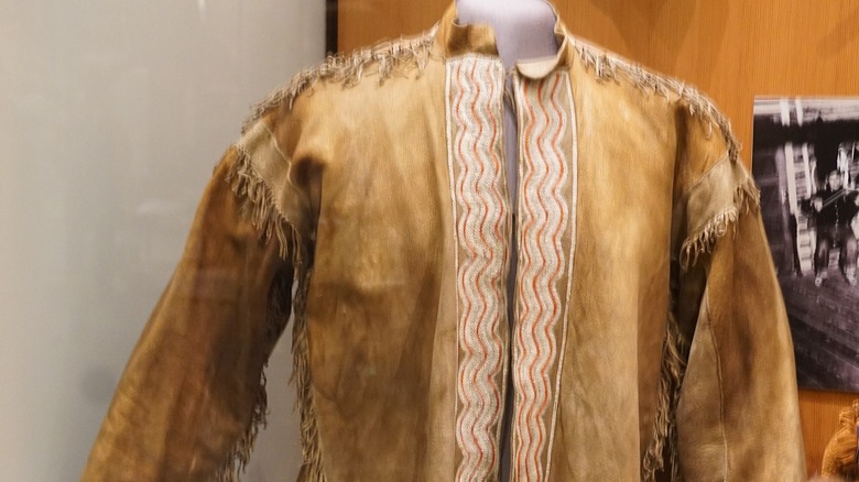 Vêtement athabaskan précolonial