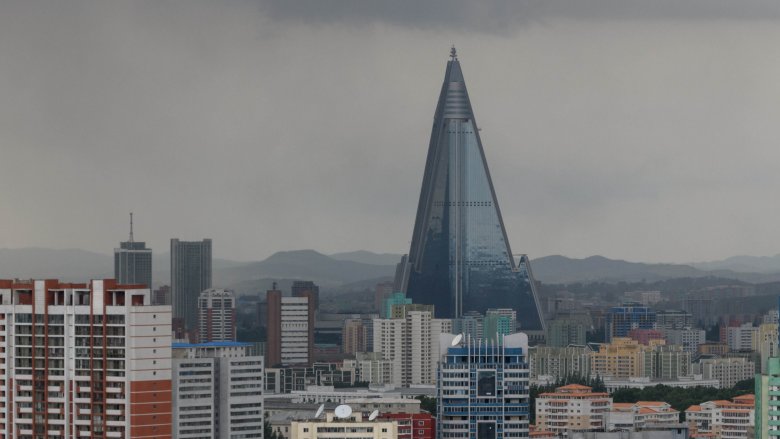 Tour du Ryugyong Hotel à Pyongyang, Corée du Nord