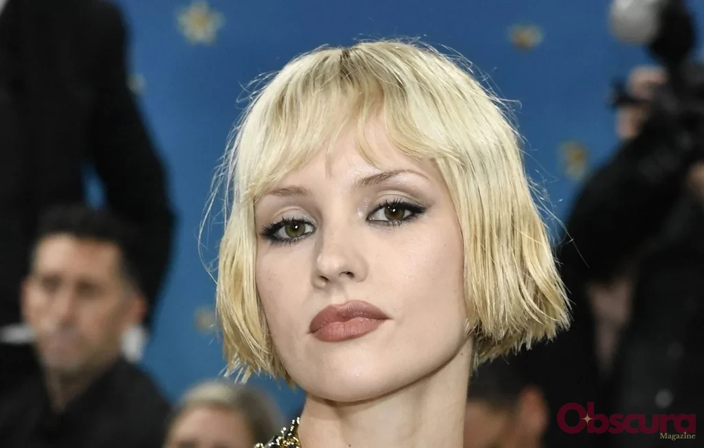 Angèle se confie sur sa nouvelle relation avec un non-francophone