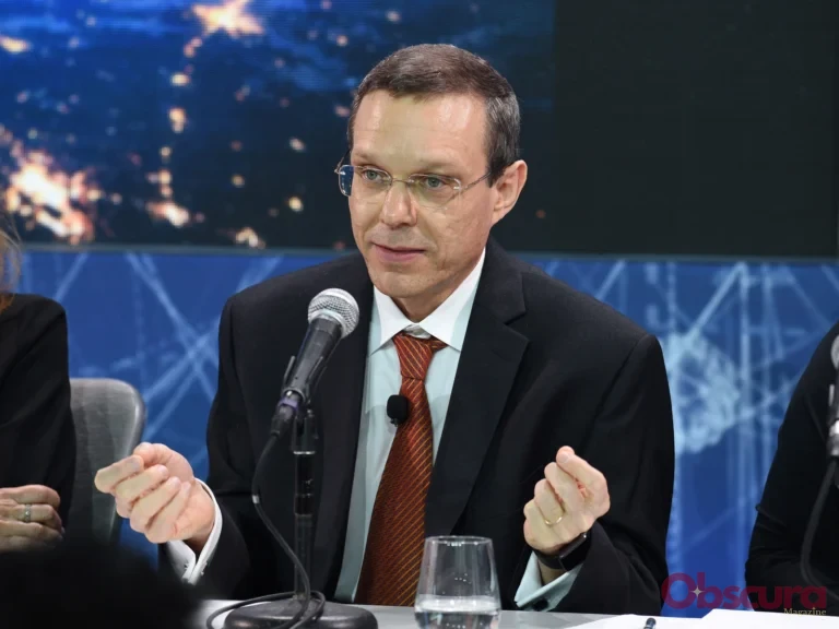 Avi Loeb à la tête du UAP Science Council : qui sont les 14 experts chargés d’examiner les ovnis pour la Maison Blanche