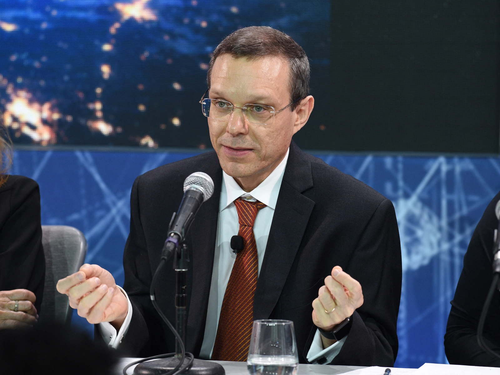Avi Loeb à la tête du UAP Science Council : qui sont les 14 experts chargés d’examiner les ovnis pour la Maison Blanche