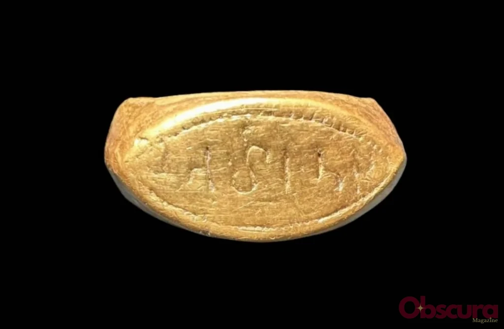 À Don Yai Thong, deux anneaux d’or et une inscription à lire avec prudence