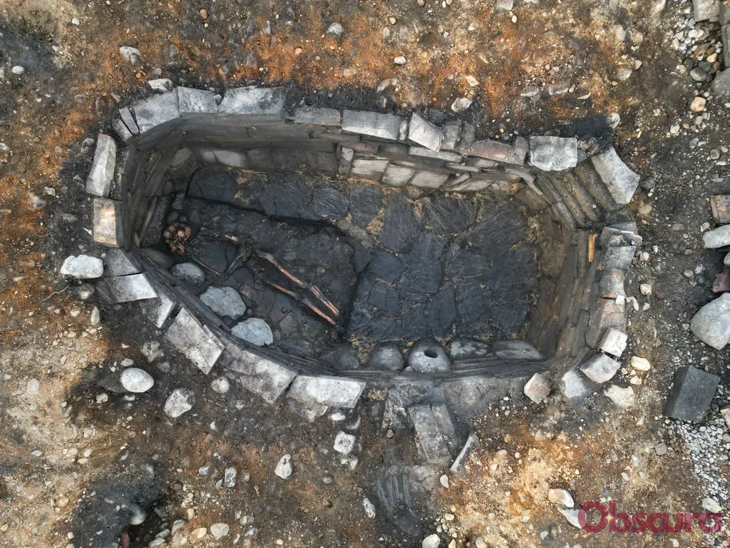 Près de Dornoch, une structure de pierre et une sépulture posent encore question